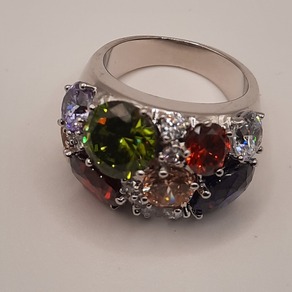 NVC Cluster Ring Mutli Colored CZ Stones Size 8 - Picture 3 of 10